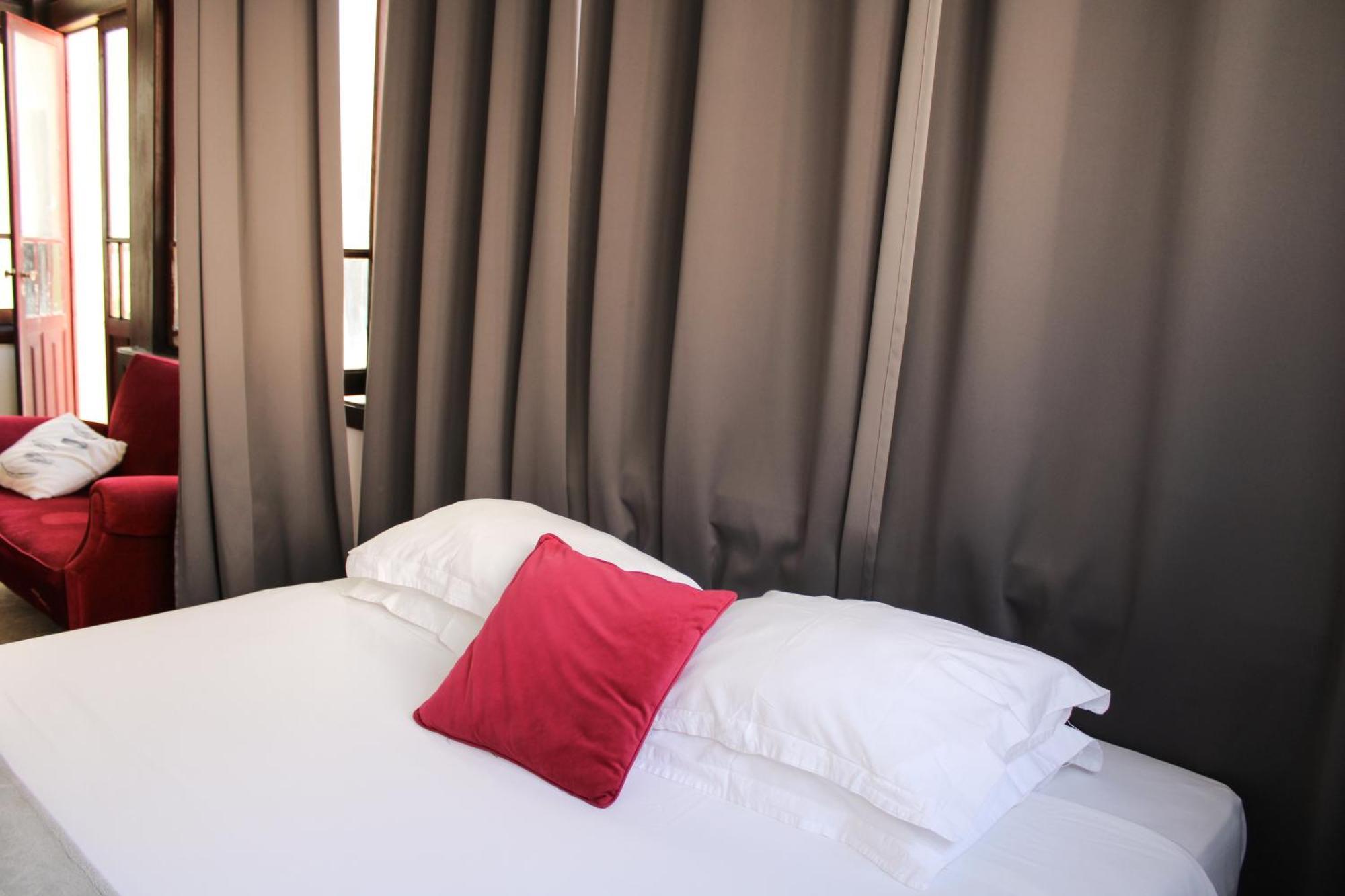 Urban Suites Авиеро Екстериор снимка